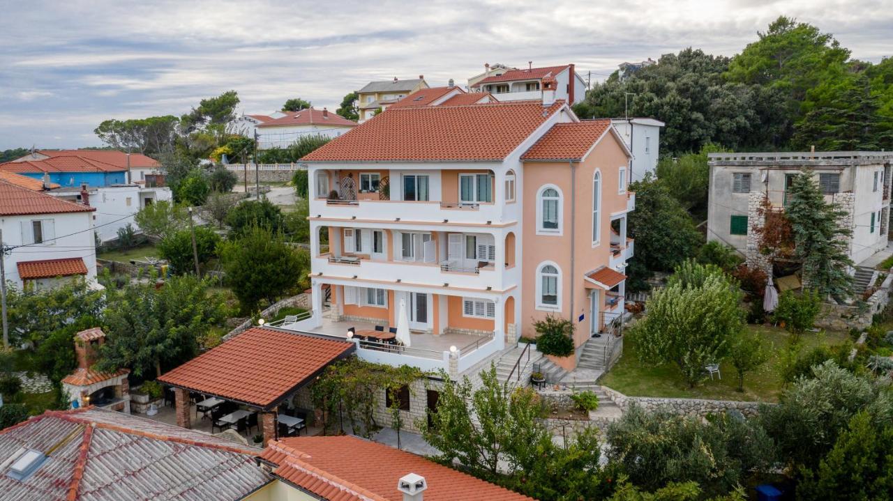 Apartments And Rooms Bolero راب المظهر الخارجي الصورة